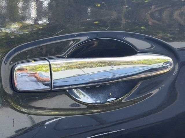 Used 2014 Black Nissan S image 22