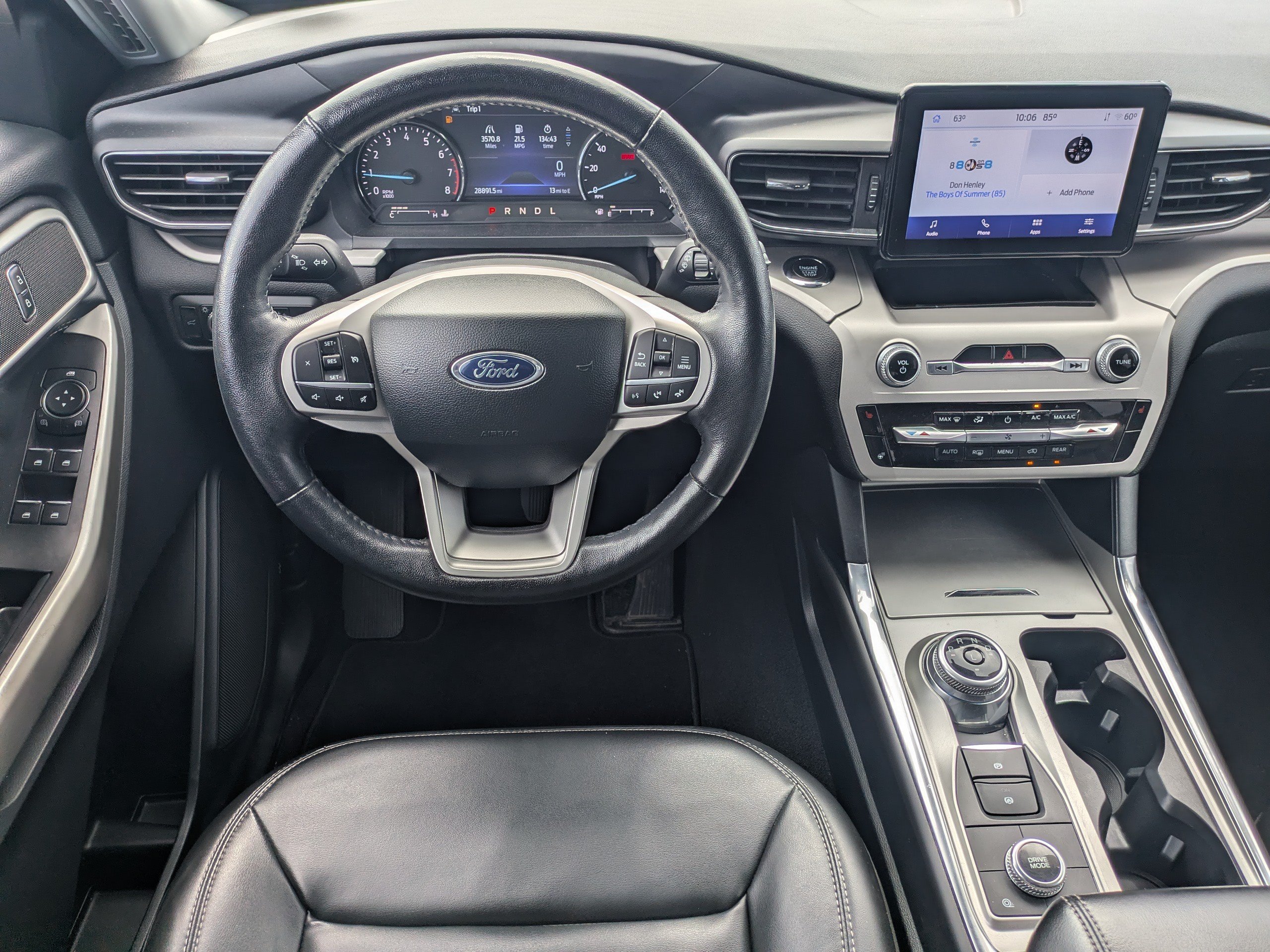 Used 2022 White Ford XLT image 17