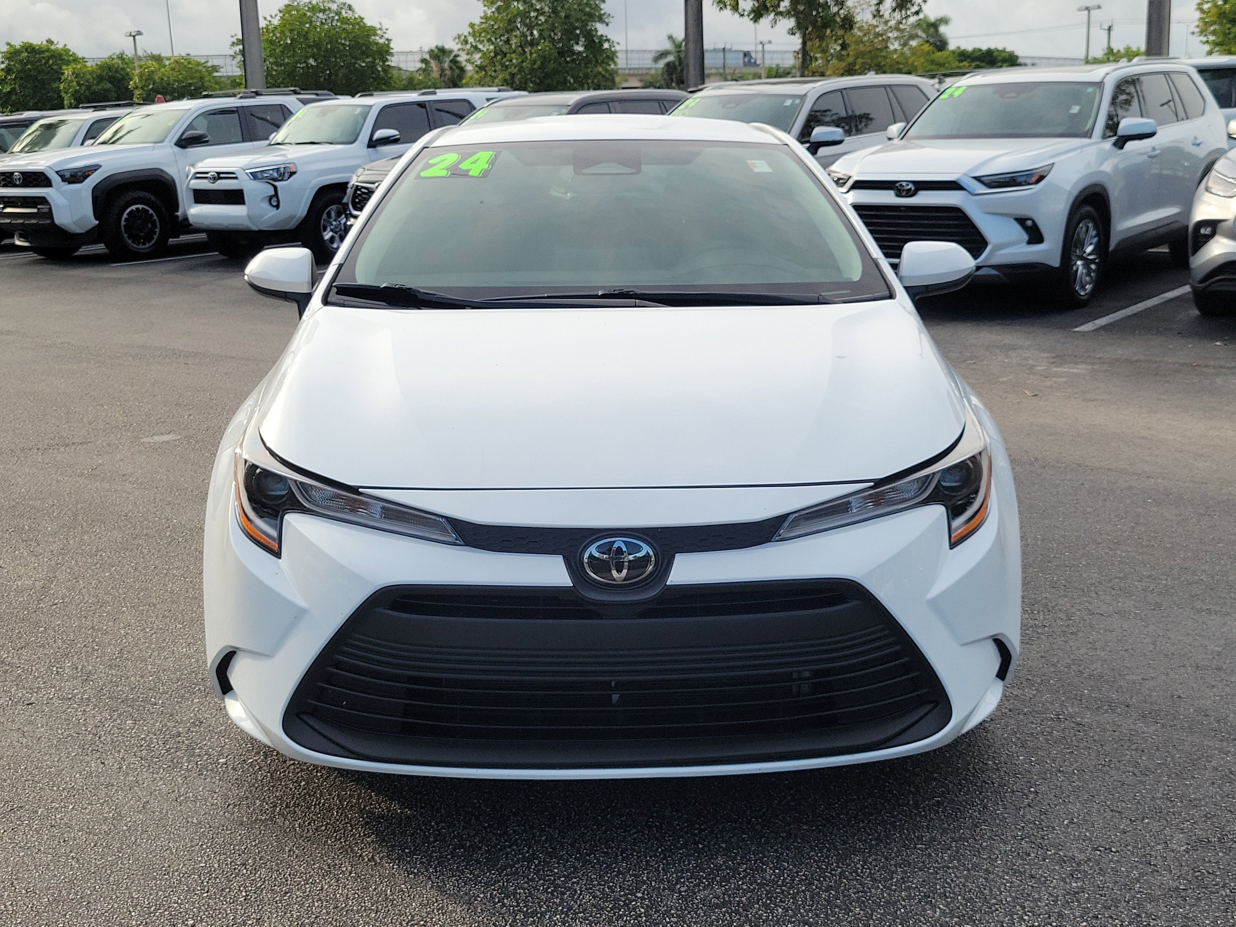 Used 2024 Ice Toyota LE image 2