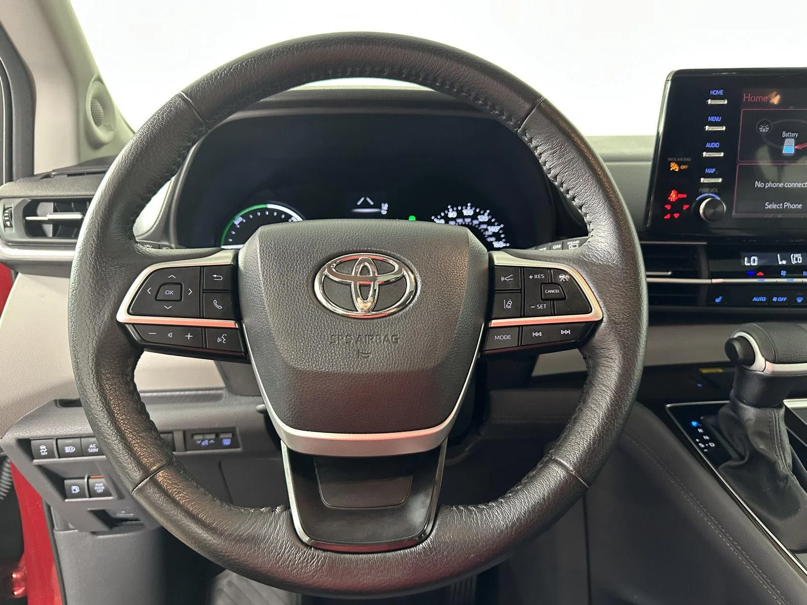Used 2024 Ruby Flare Pearl Toyota XLE image 16