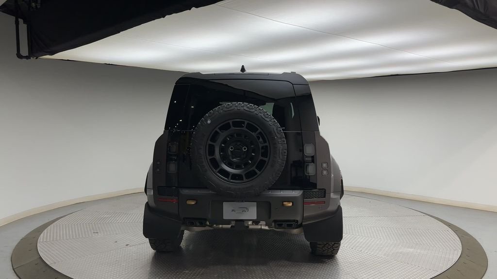 New 2026 Charente Grey Land Rover OCTA image 3