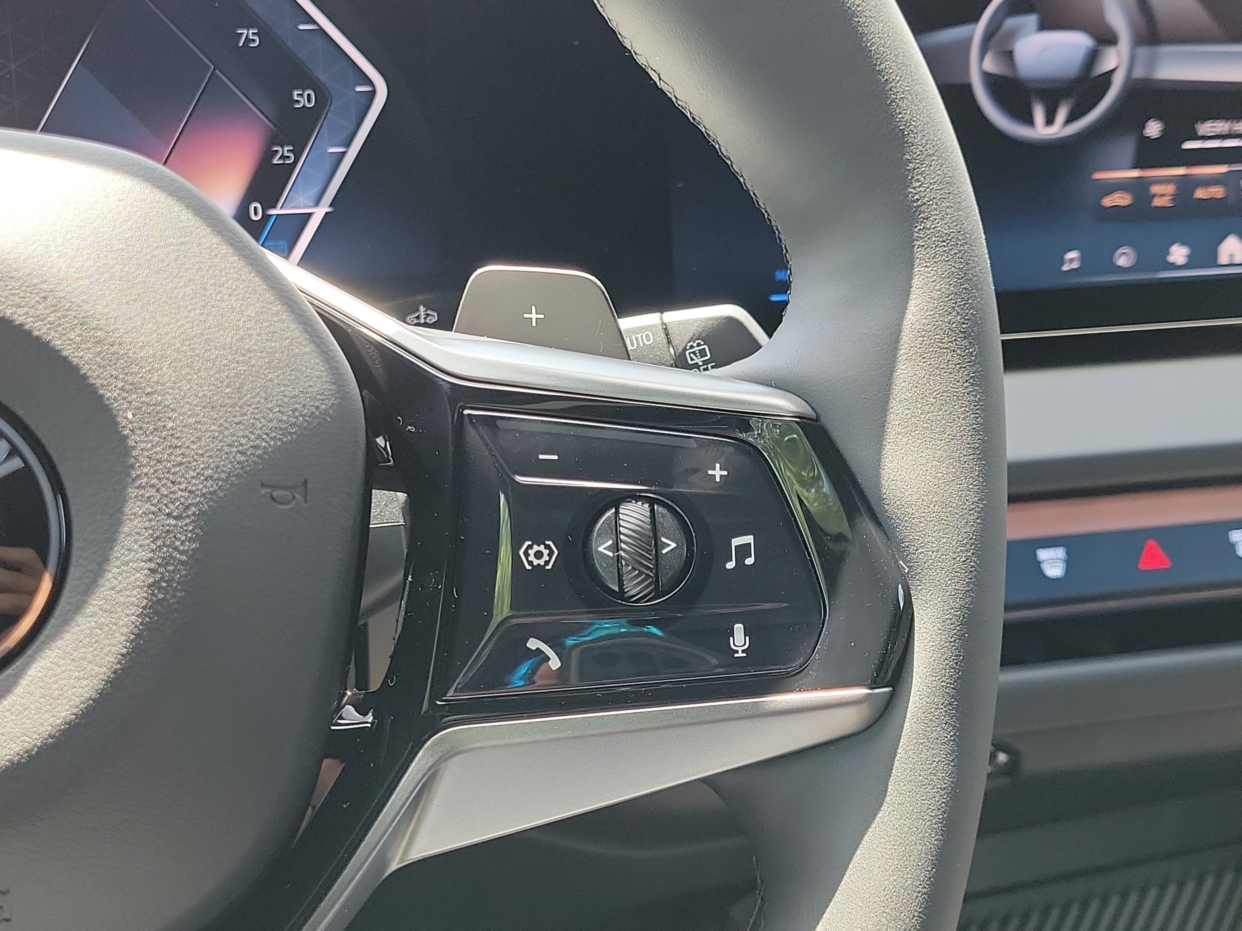 New 2026 Alpine White BMW 30 xDrive image 19