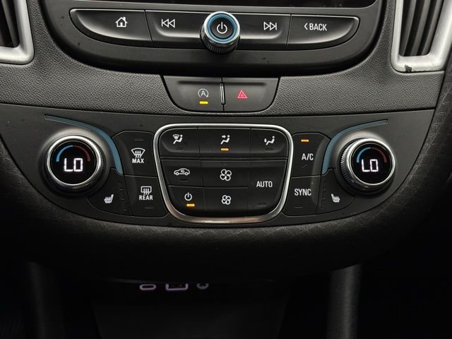 Used 2024 Summit White Chevrolet LT image 25