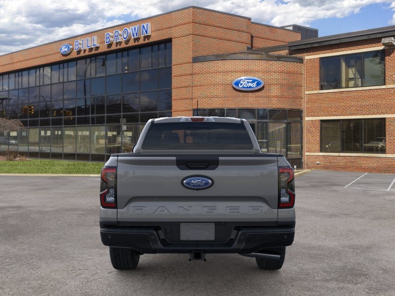 New 2026 Carbonized Gray Metallic Ford XLT image 5