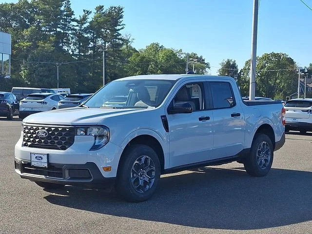 New 2025 Space White Metallic Ford XLT image 2