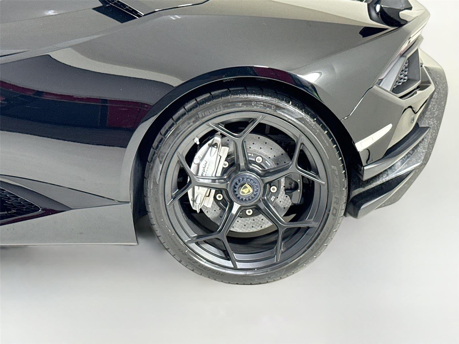Used 2018 Nero Noctis Lamborghini Performante Spyder | Carbon Buckets | Branding Pkg image 43