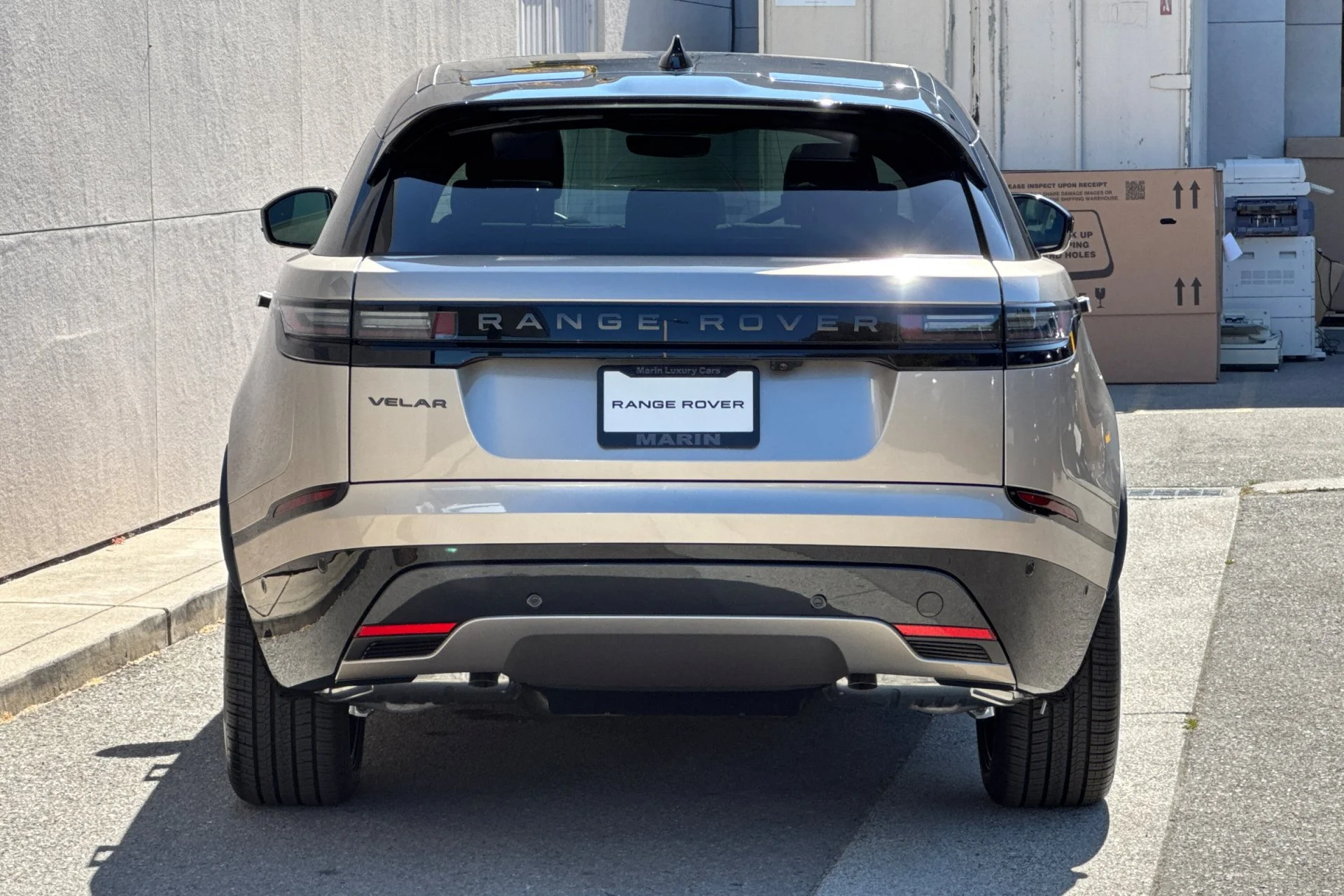 New 2026 BATUMI GOLD Land Rover Belgravia Edition image 7
