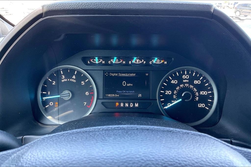 Used 2020 Oxford White Ford XLT image 12