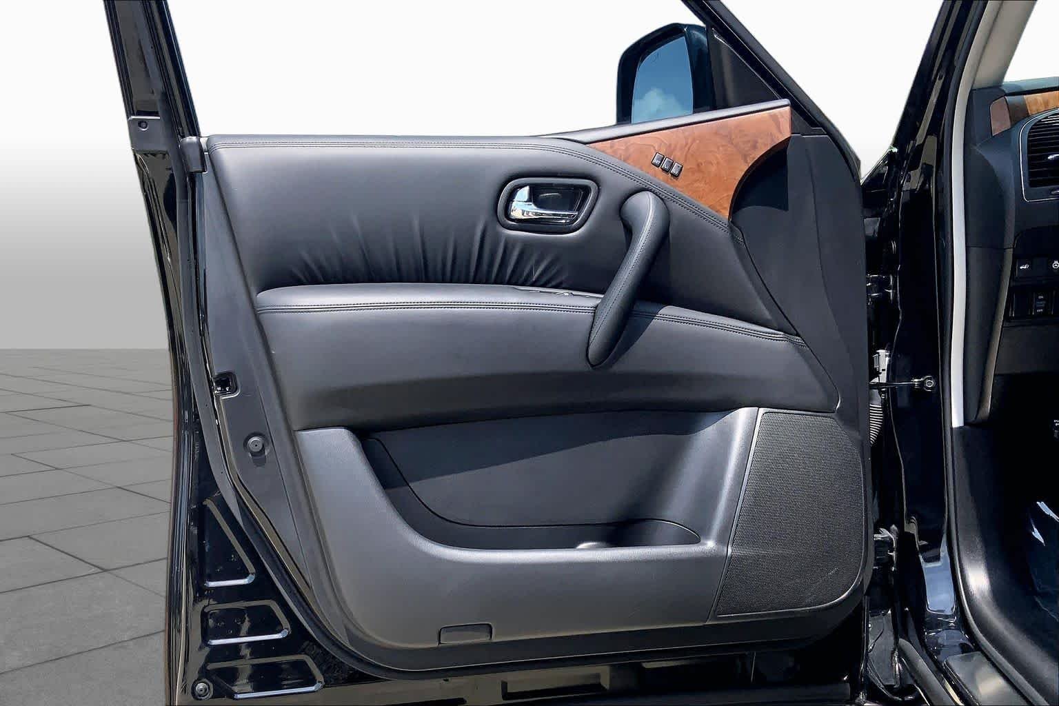Used 2023 Super Black Nissan SL image 42
