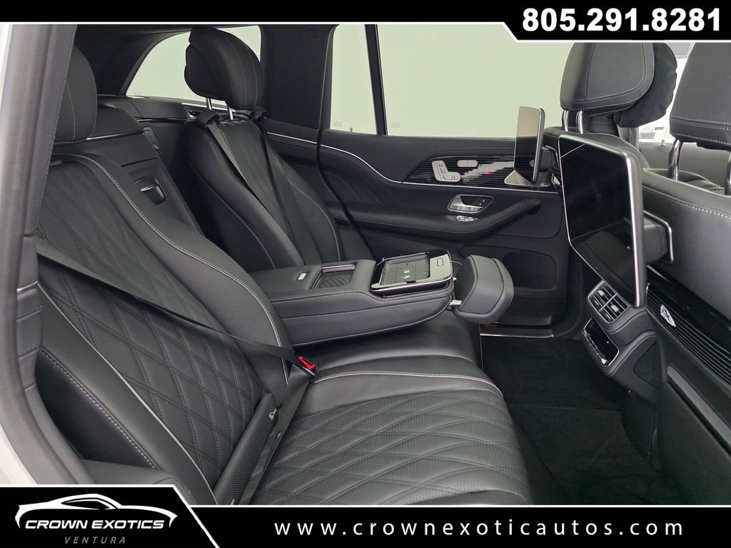 Used 2026  Mercedes-Benz Maybach GLS 600 image 17
