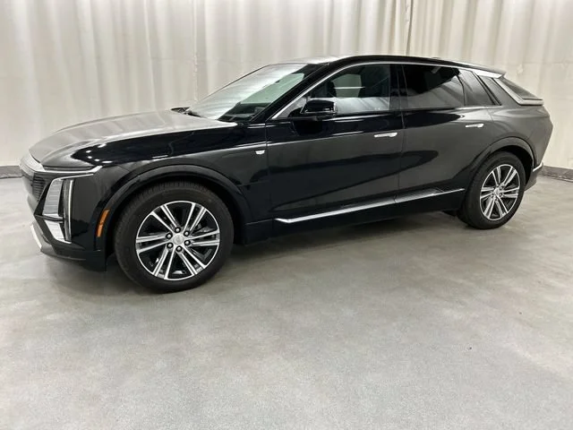 Used 2024 Cadillac LYRIQ Luxury 1 with VIN 1GYKPPRL9RZ107299 for sale in Waterbury, CT