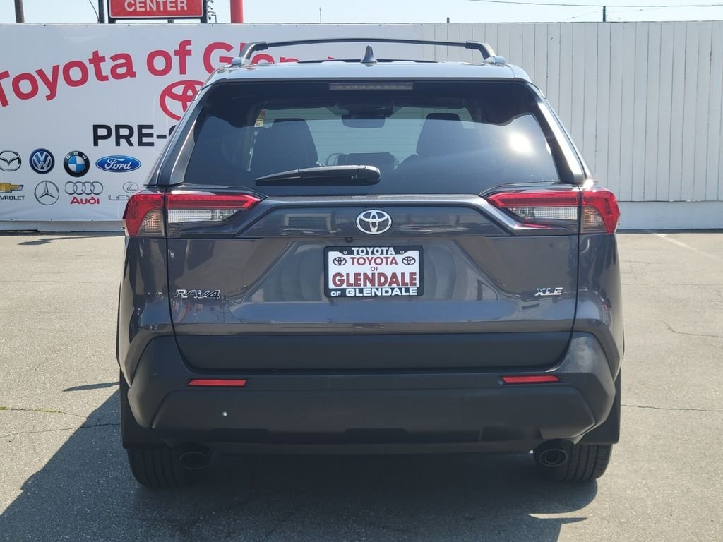 Used 2024 Gray Toyota XLE Premium image 6