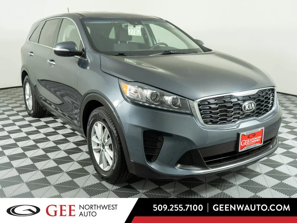 Used 2020 Gray Kia LX image 1