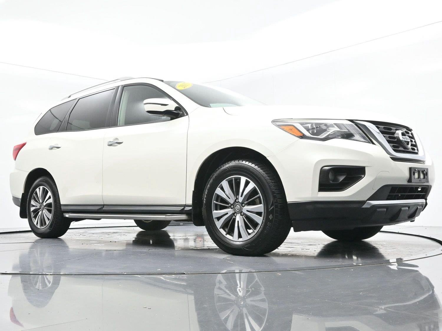 Used 2017 Pearl White Nissan SV image 46