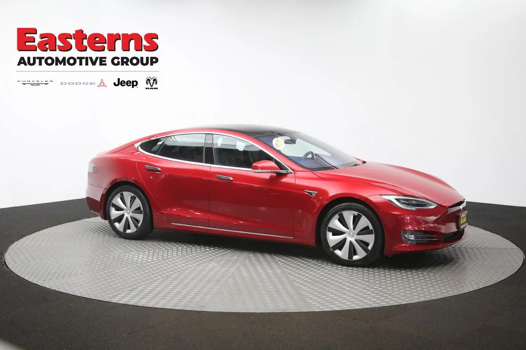 Used 2020 Red Tesla Long Range Plus image 43