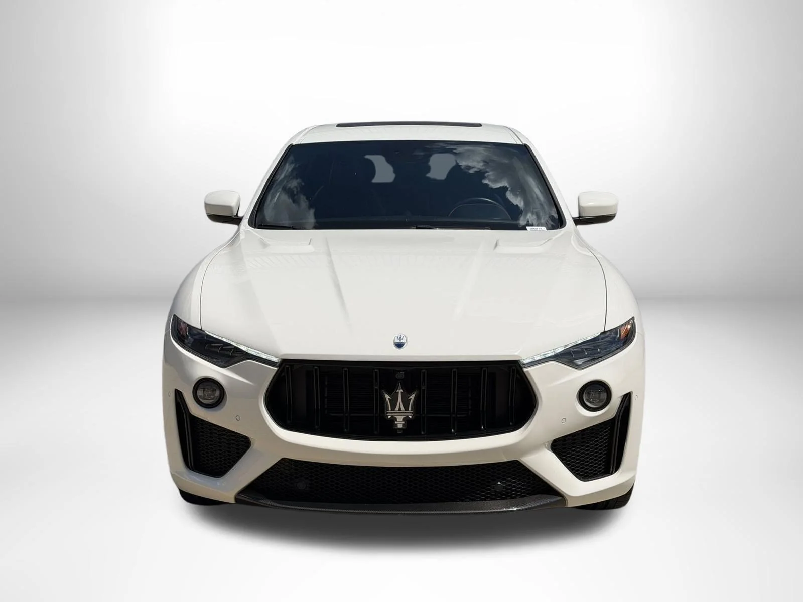 Used 2022 Bianco Maserati Trofeo image 5