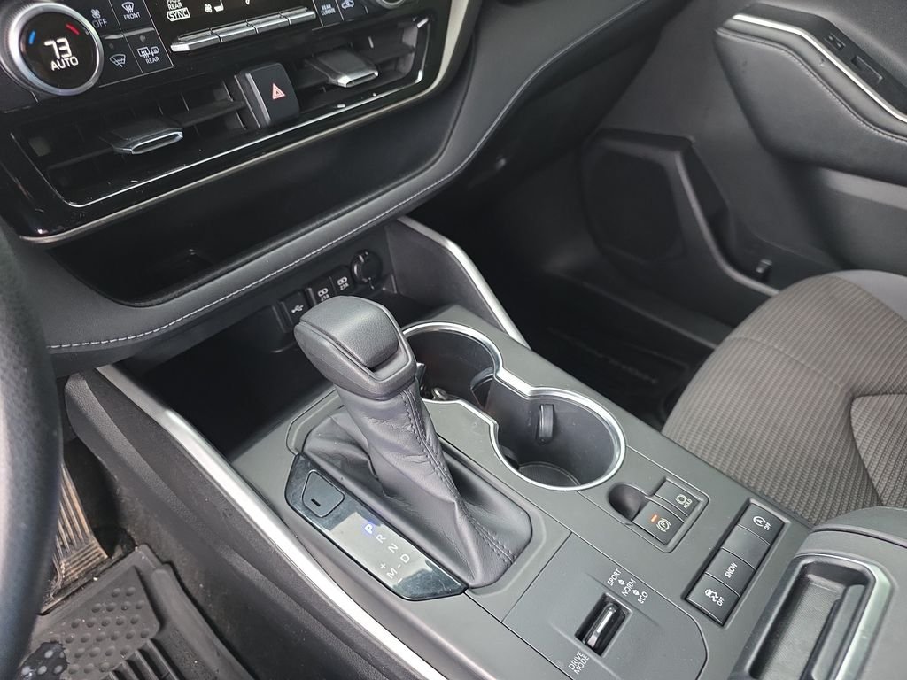2020 Toyota Highlander L - Photo 26