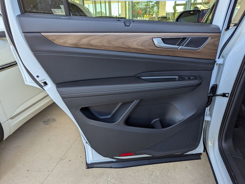 2026 Volkswagen Atlas SE w/Tech - Photo 30