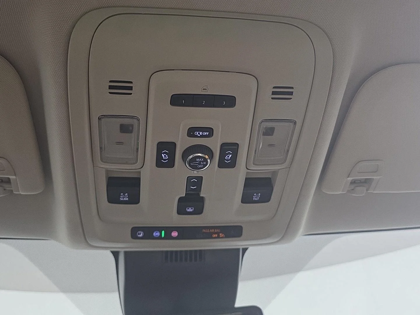 Used 2024 White Frost Tricoat GMC Denali image 27