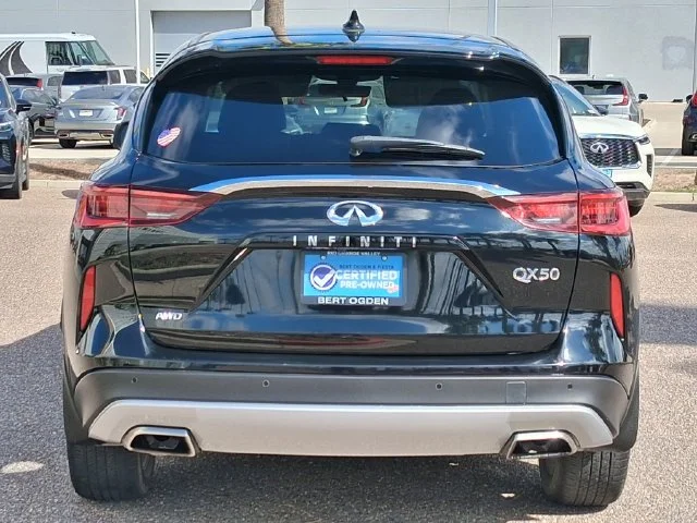 Used 2023 Black INFINITI PURE image 5