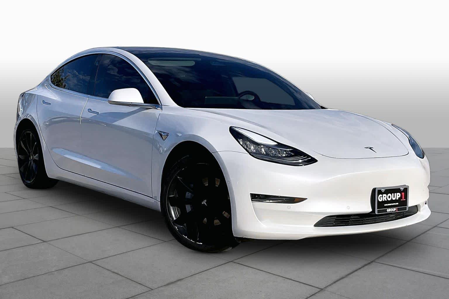 Used 2020 Pearl White Multi-Coat Tesla Standard Range image 2