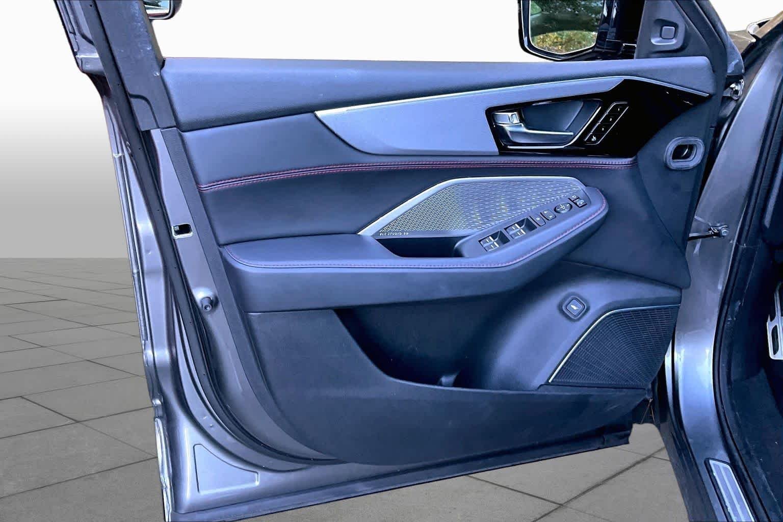 Used 2023 Liquid Carbon Metallic Acura w/A-Spec Package image 21
