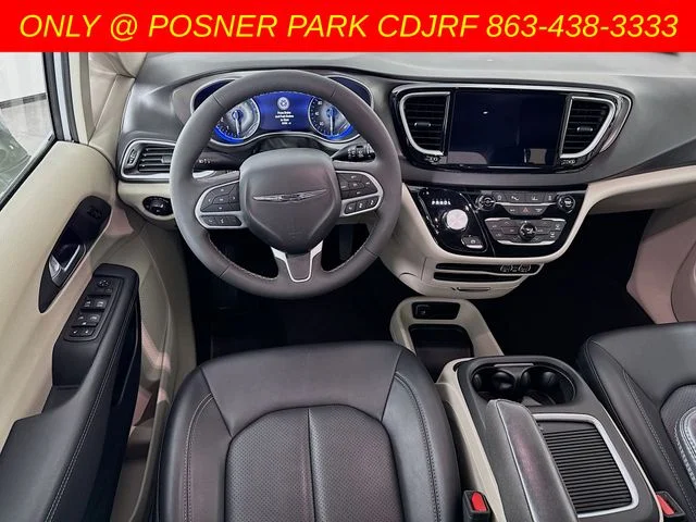 Used 2024 Silver Chrysler Touring L image 20