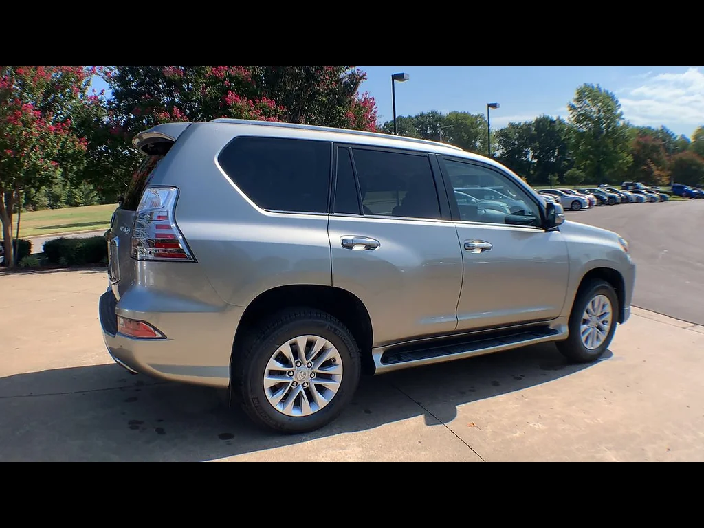 Certified Used 2023 ATOMIC SILVER Lexus 460 Premium image 8