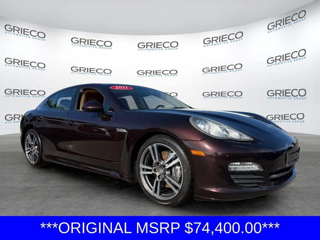 2011 Porsche Panamera 4's photo