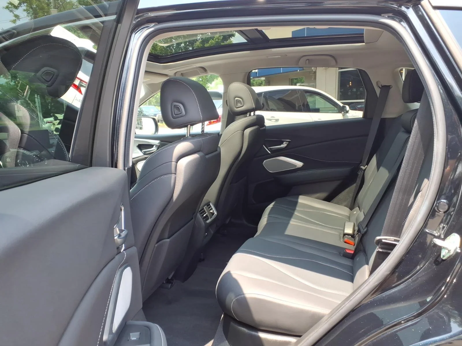 Used 2024 Majestic Black Pearl Acura SH-AWD TECH image 17
