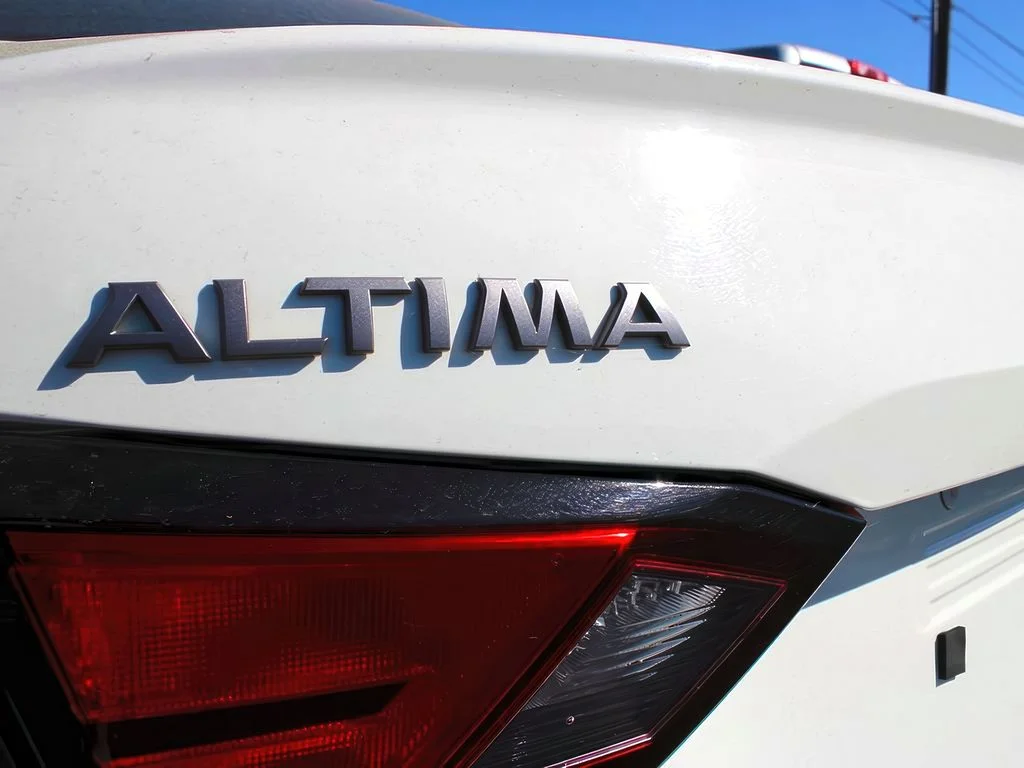 2025 Nissan Altima SV - Photo 11