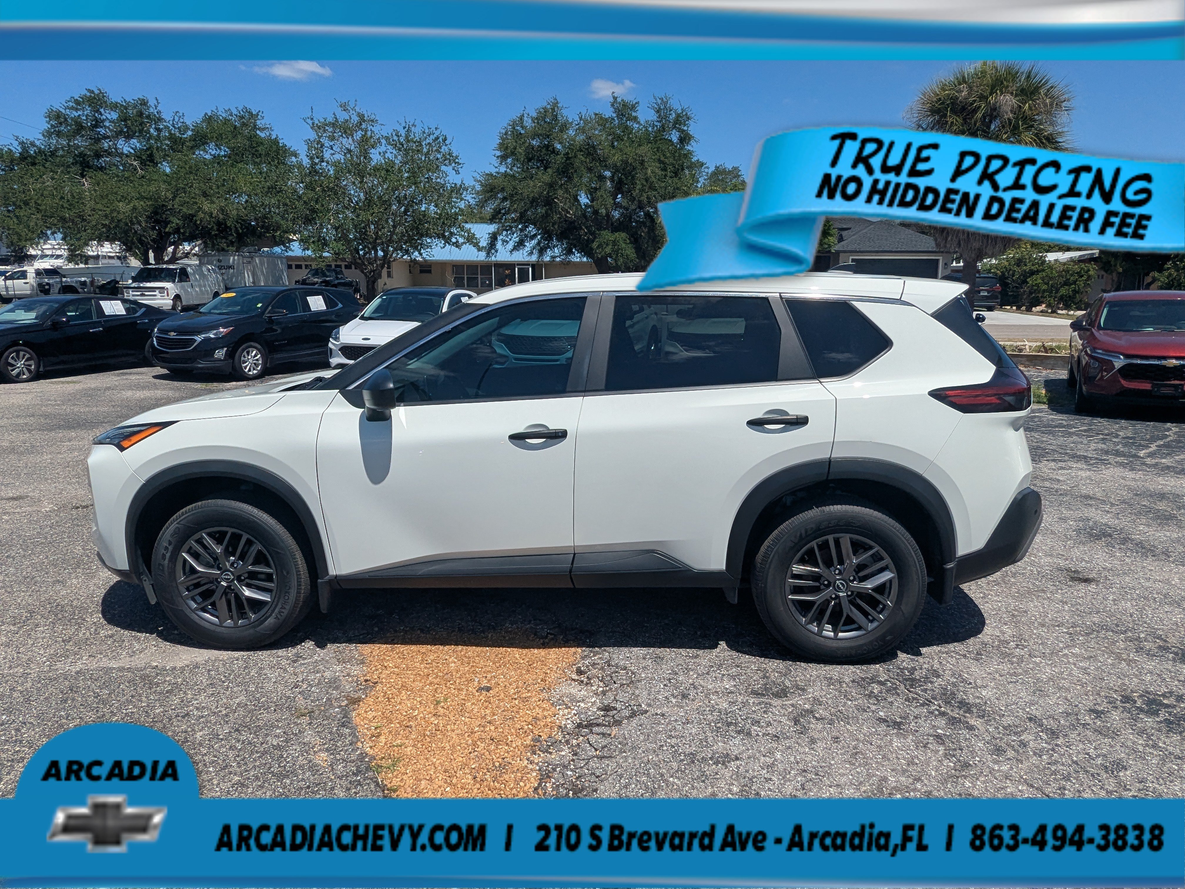 Used 2023 Glacier White Nissan S image 8