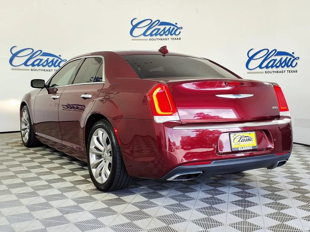Used 2018 Velvet Red Pear Chrysler Limited image 2