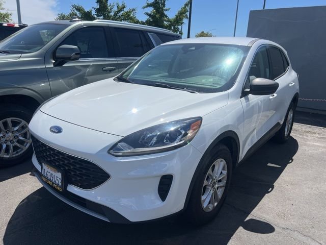 Used 2022 White Ford SE image 1