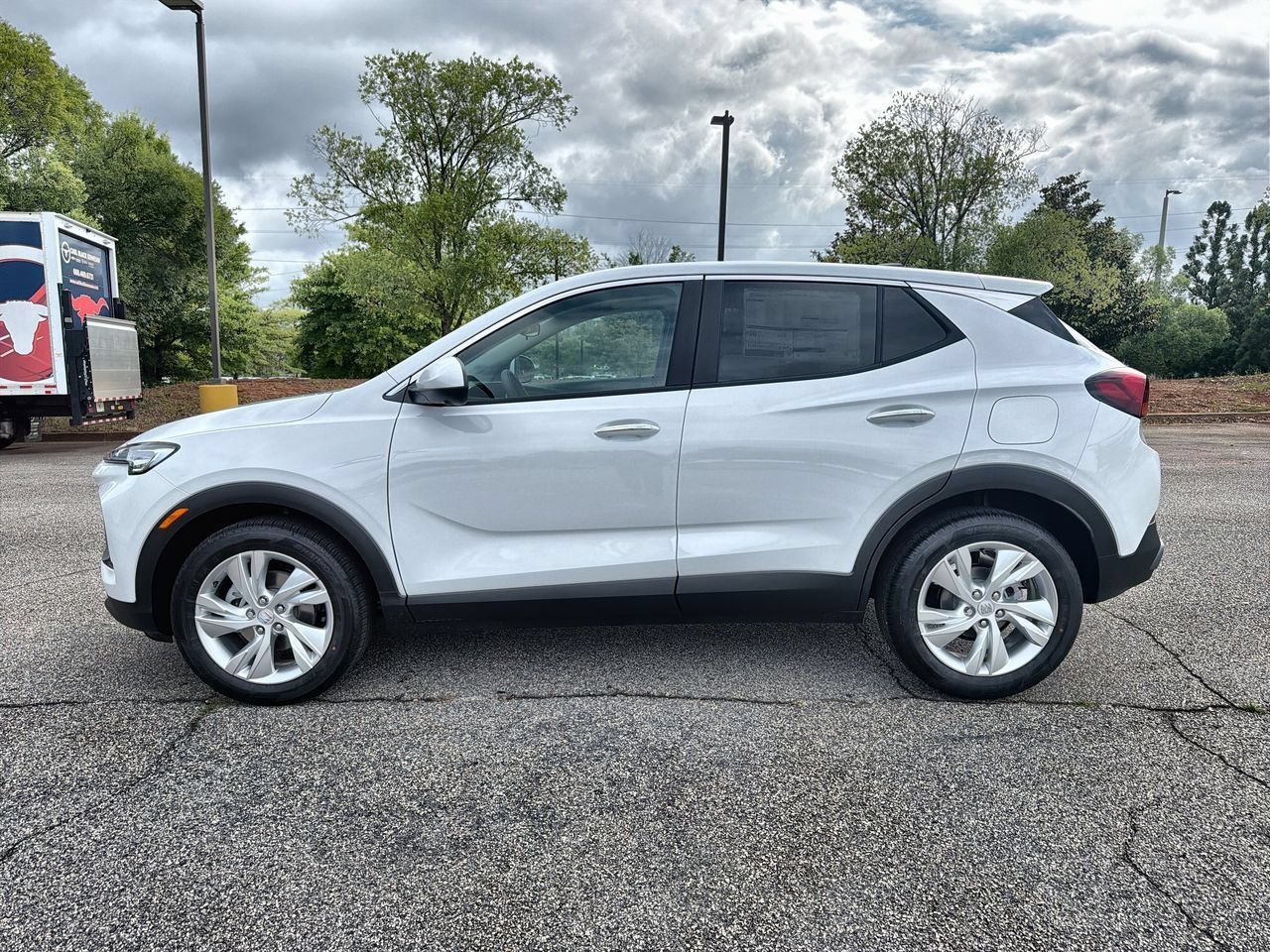 New 2026 Summit White Buick Preferred image 5