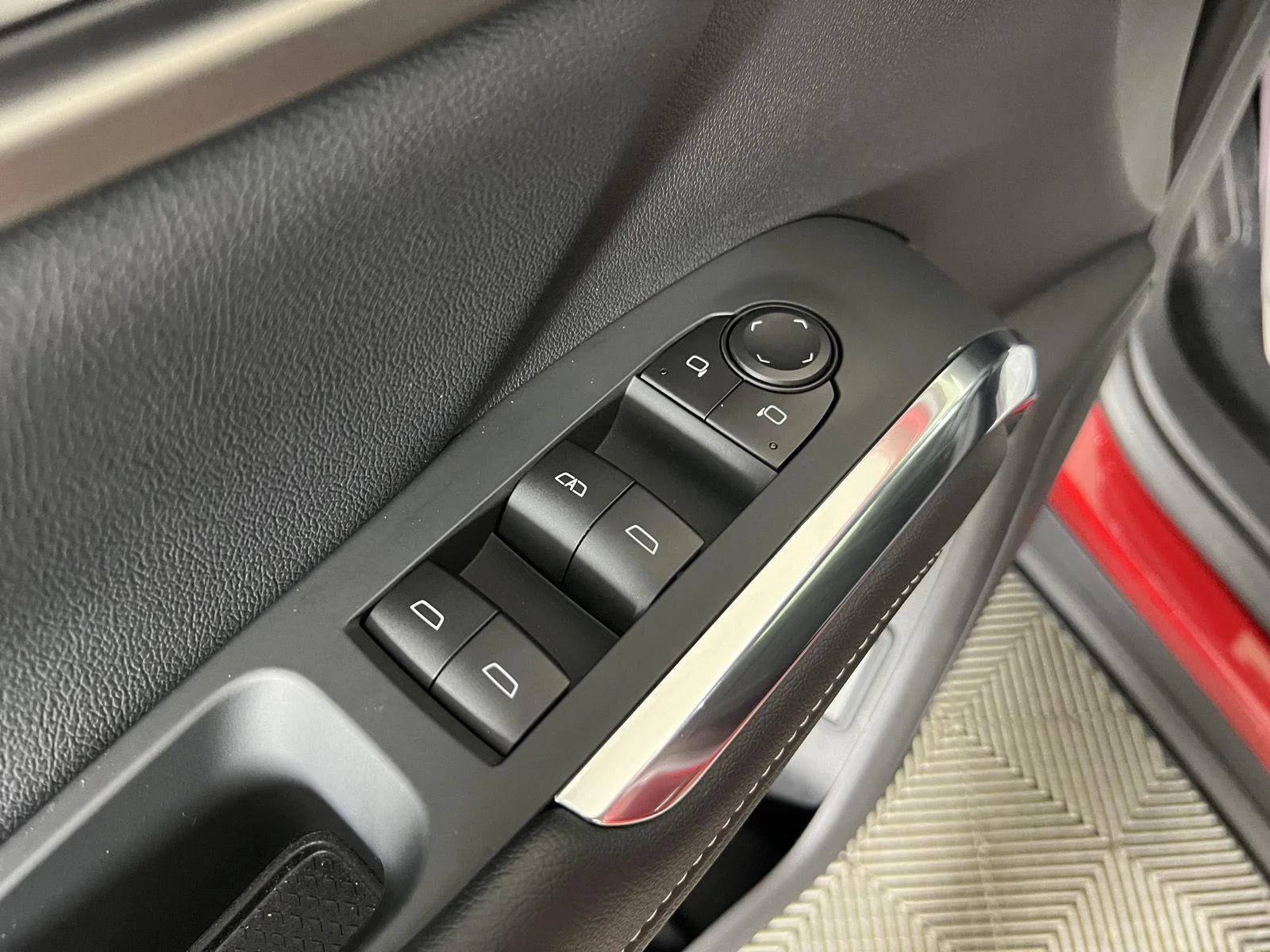 Used 2025 Radiant Red Tintcoat Chevrolet LT image 6