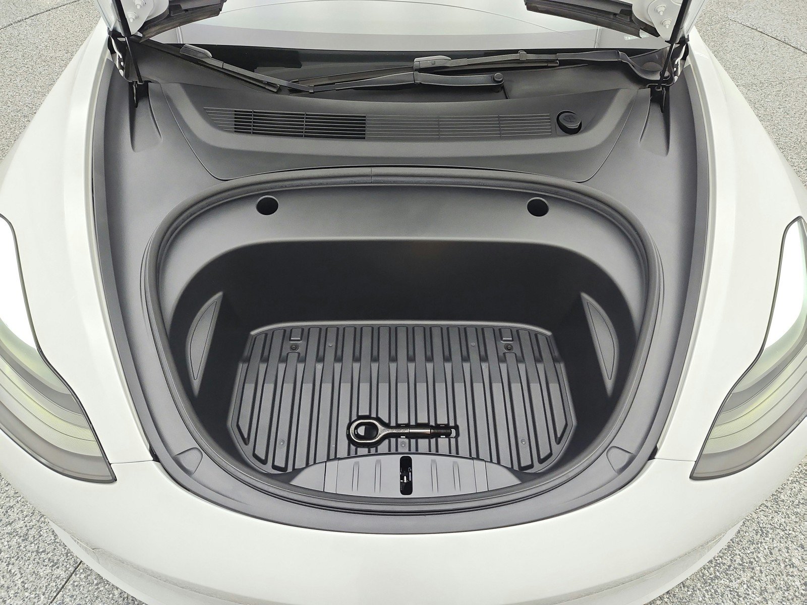 Used 2023 Pearl White Multi-Coat Tesla RWD image 16