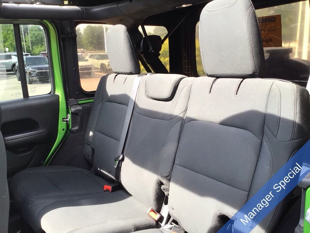 Used 2018 Green Jeep Unlimited Sport S image 34