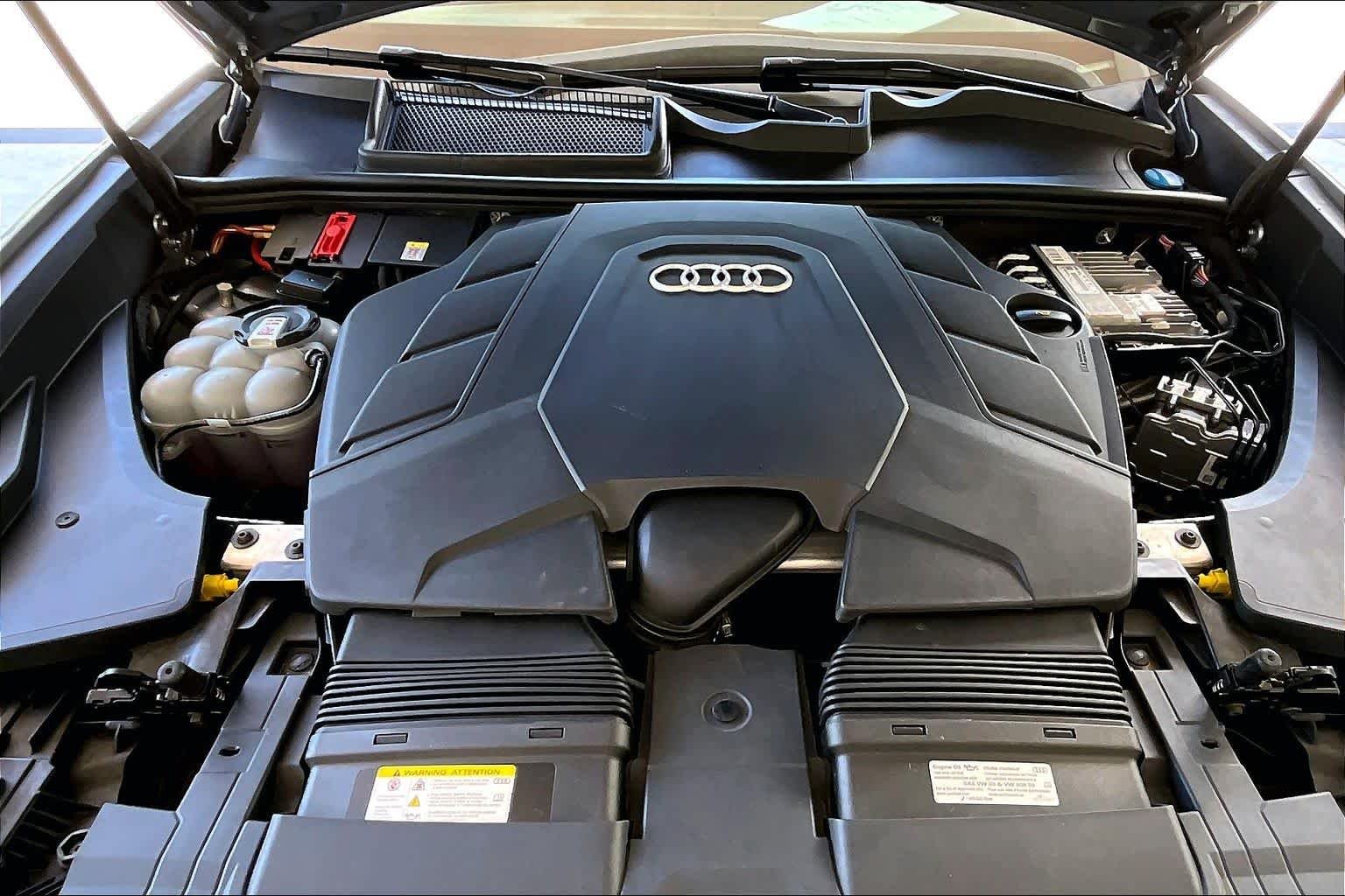 Used 2022 Florett Silver Metallic Audi Premium Plus image 32
