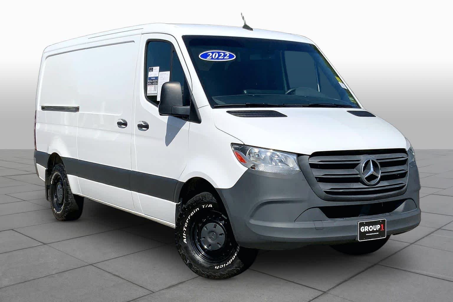 Used 2022 Arctic White Mercedes-Benz  image 3