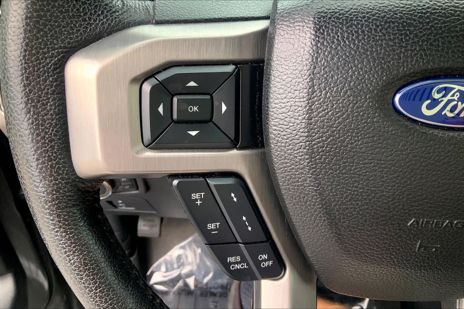 Used 2016 Magnetic Metallic Ford Platinum image 23