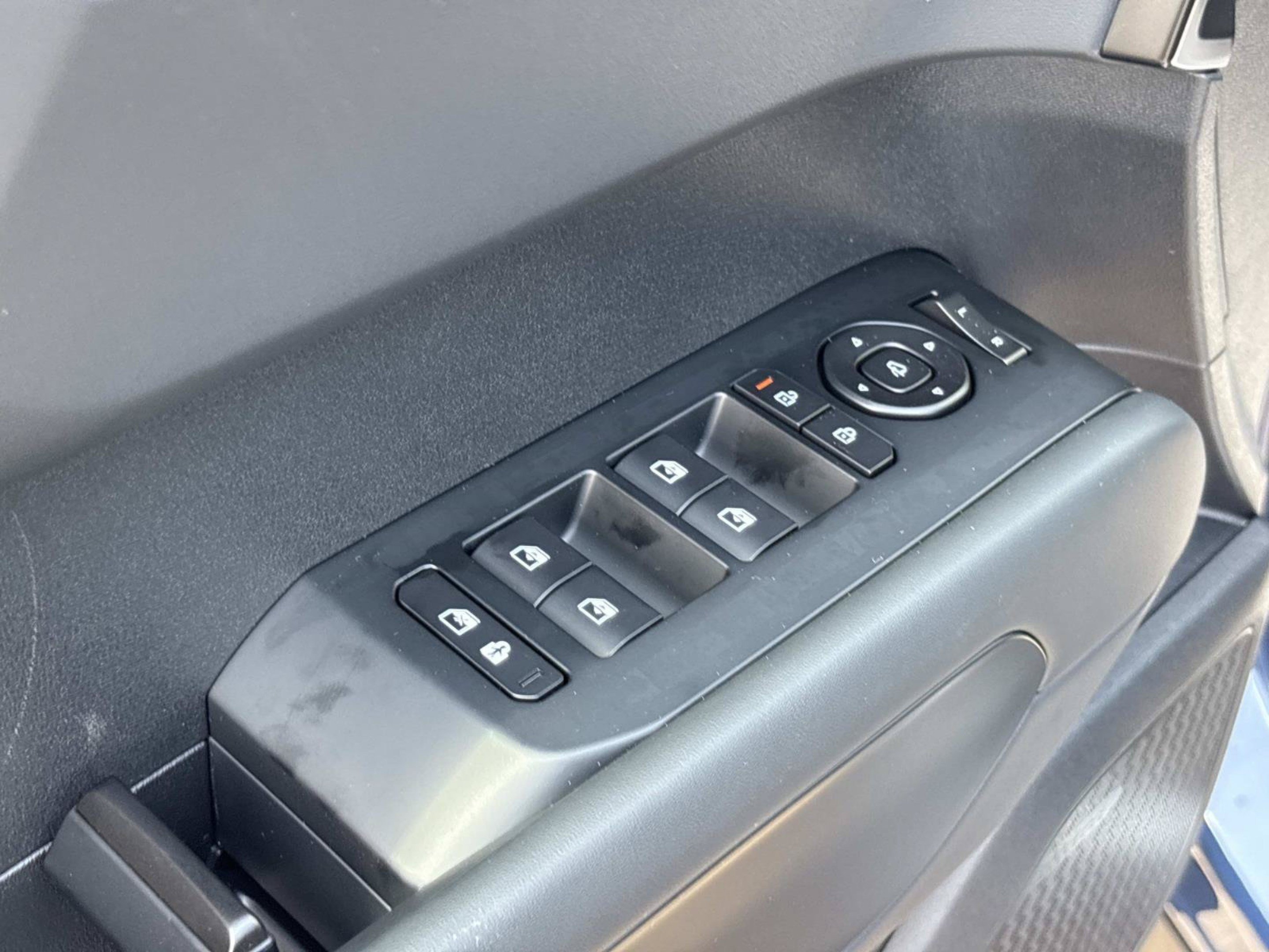 New 2027 Midnight Lake Blue Kia X-Line SX image 19