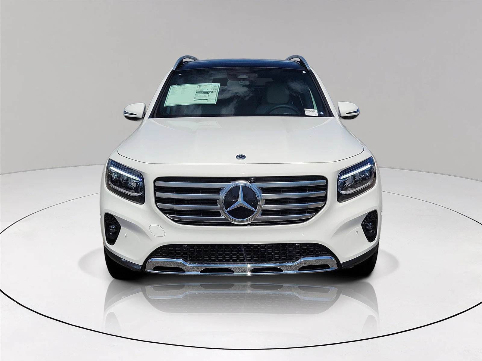 New 2026 Polar White Mercedes-Benz GLB 250 image 2