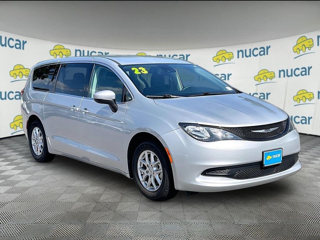 Used 2023 Silver Mist Clearcoat Chrysler LX image 1