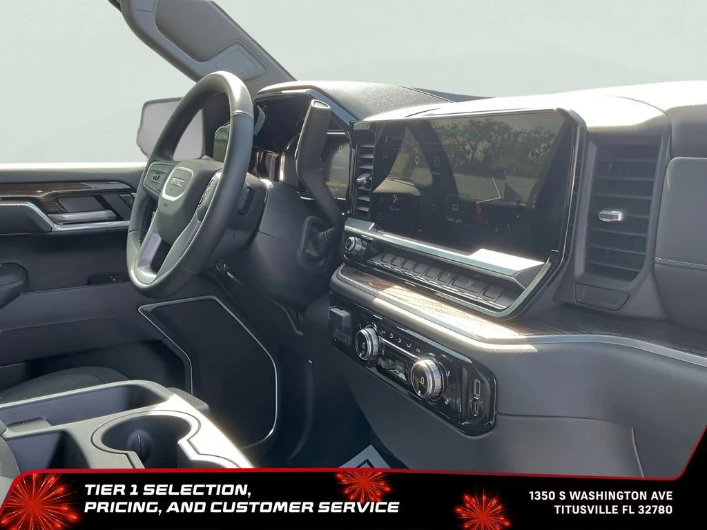 New 2026 Sterling Metallic GMC Elevation image 15