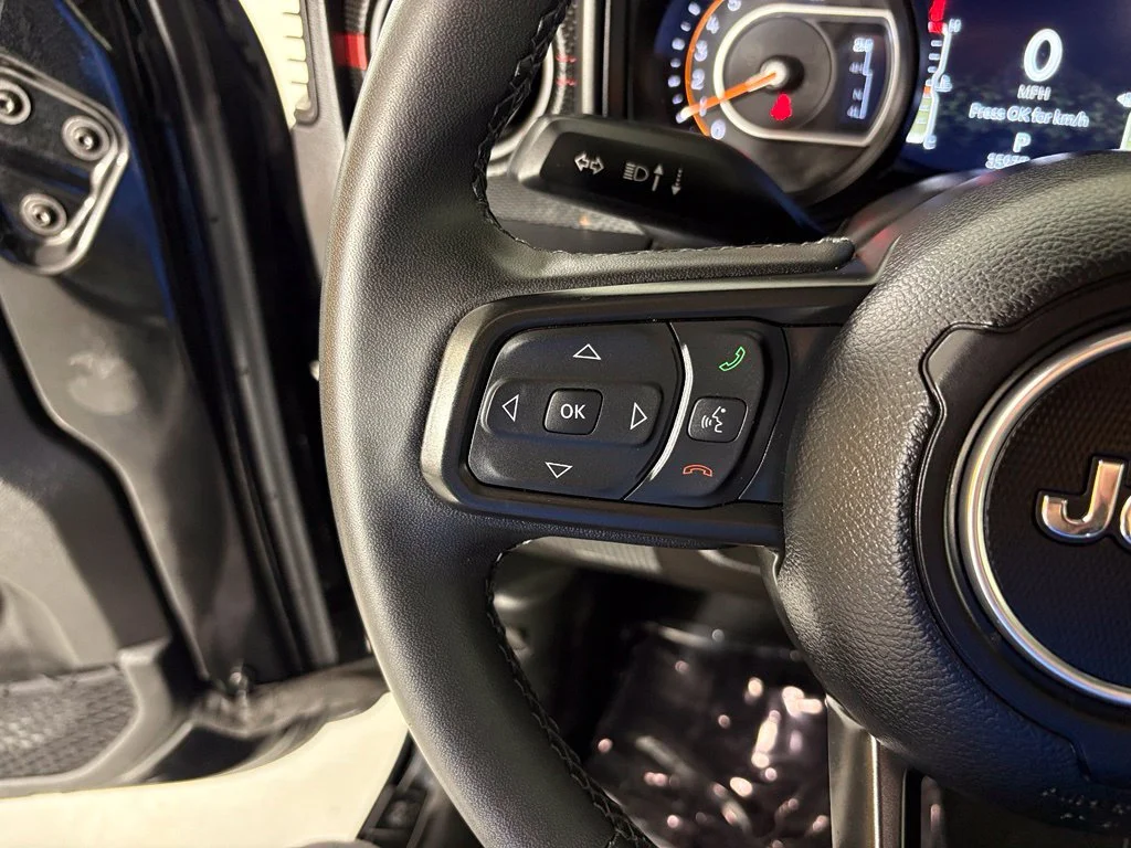 Used 2025 Black Jeep Rubicon image 19