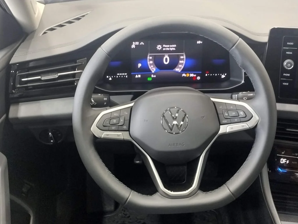 New 2026 Silver Volkswagen 1.5T SE image 32