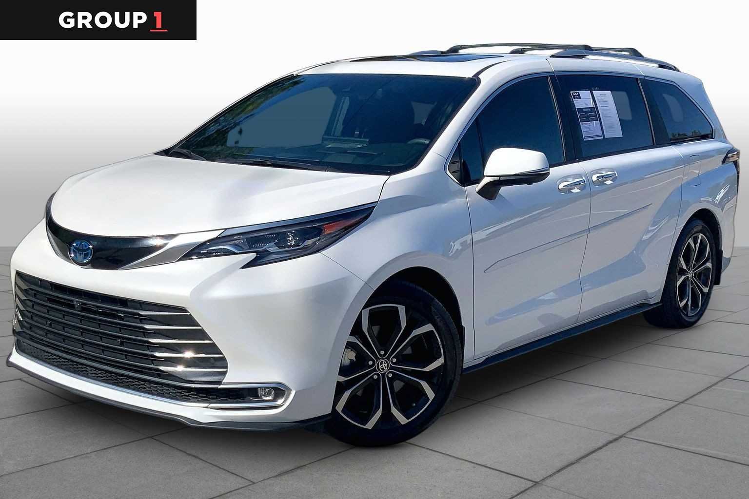 2025 Toyota Sienna Platinum