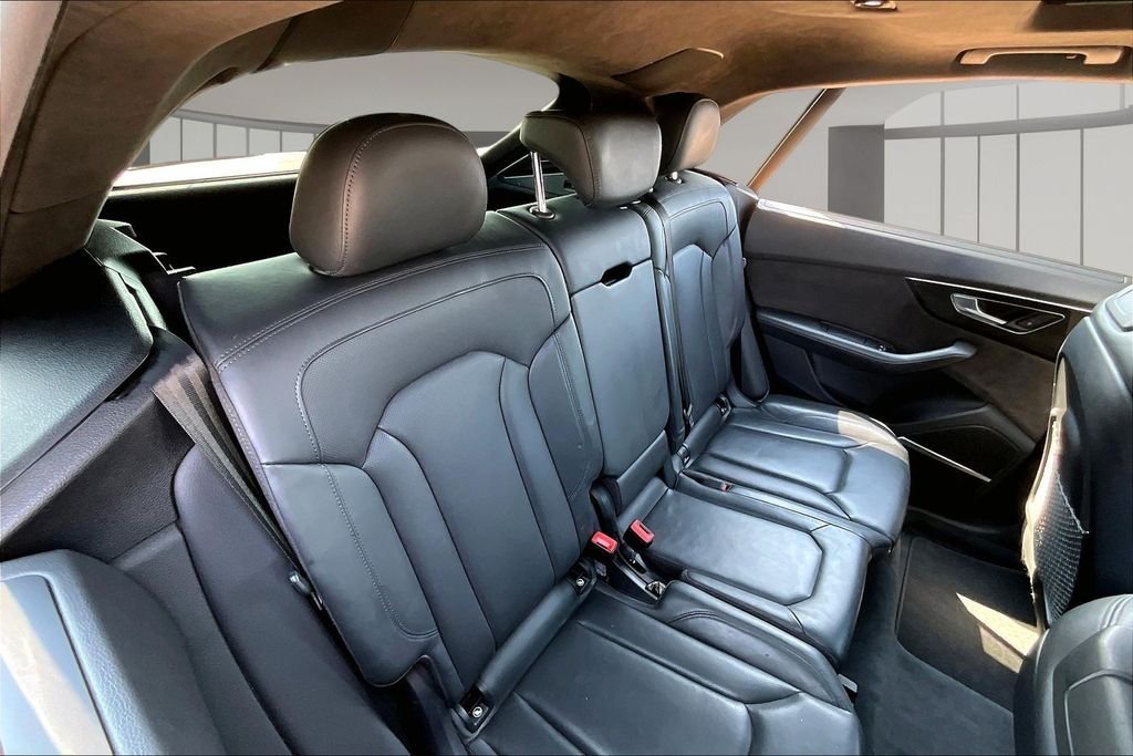 Used 2020 Black Audi 55 Prestige image 29