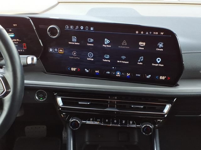 Used 2025 Summit White Chevrolet LT image 14